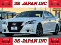 2015 Toyota Crown Hybrid
