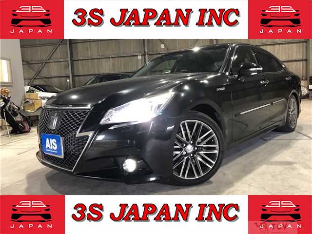 2013 Toyota Crown Hybrid