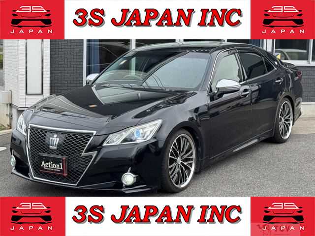 2014 Toyota Crown Hybrid