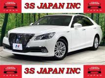 2013 Toyota Crown Hybrid