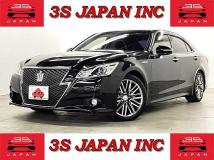 2013 Toyota Crown Hybrid