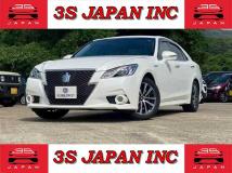 2015 Toyota Crown Hybrid