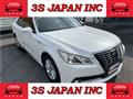 2013 Toyota Crown Hybrid