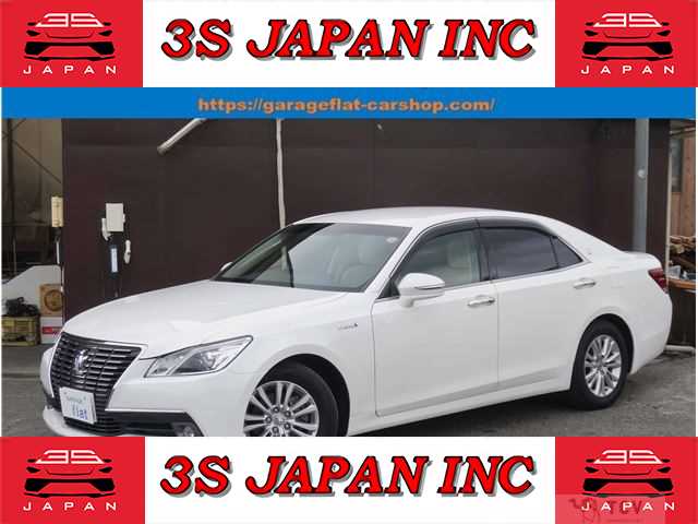 2014 Toyota Crown Hybrid