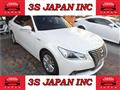 2013 Toyota Crown Hybrid