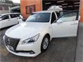 2013 Toyota Crown Hybrid