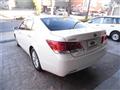 2013 Toyota Crown Hybrid