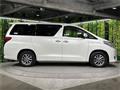 2013 Toyota Alphard Hybrid