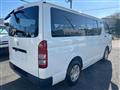 2005 Toyota Hiace Van