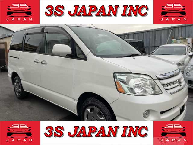 2005 Toyota Noah