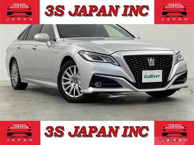 2019 Toyota Crown Hybrid