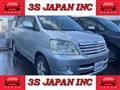 2004 Toyota Noah