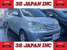 2004 Toyota Noah