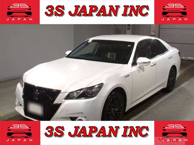 2015 Toyota Crown Hybrid