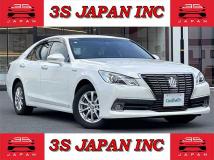 2015 Toyota Crown Hybrid