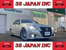 2013 Toyota Crown Hybrid