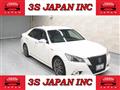 2013 Toyota Crown Hybrid