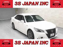 2013 Toyota Crown Hybrid