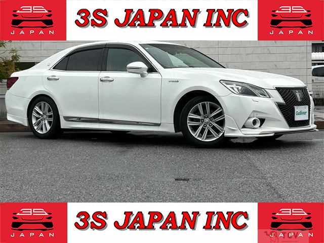 2013 Toyota Crown Hybrid