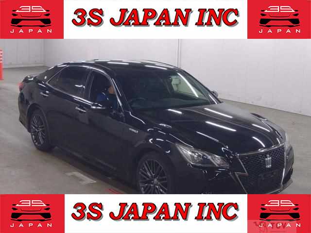 2015 Toyota Crown Hybrid