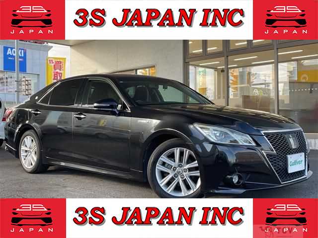 2014 Toyota Crown Hybrid