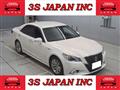 2013 Toyota Crown Hybrid