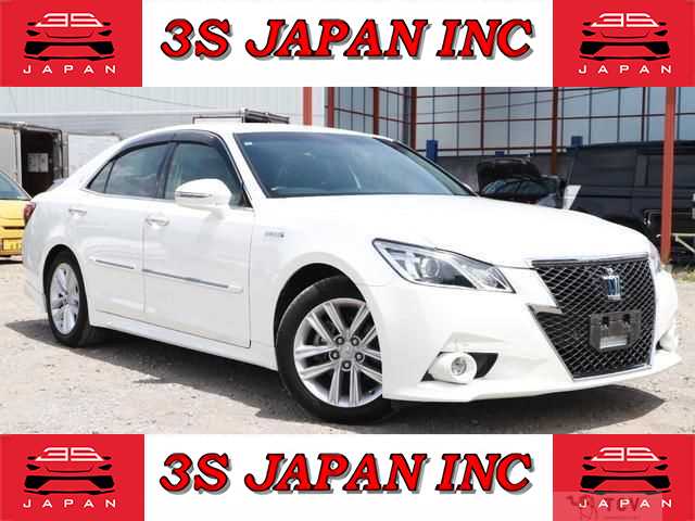 2013 Toyota Crown Hybrid