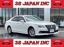 2015 Toyota Crown Hybrid