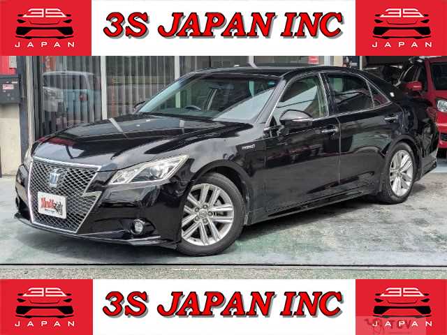 2013 Toyota Crown Hybrid