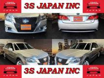 2013 Toyota Crown Hybrid