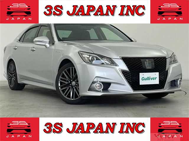 2014 Toyota Crown Hybrid