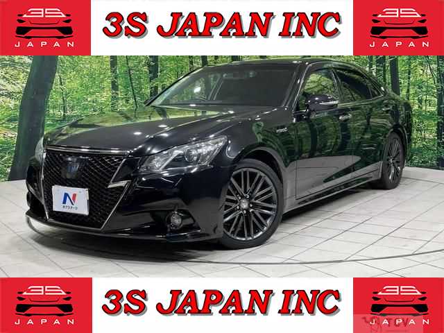 2014 Toyota Crown Hybrid