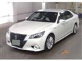 2015 Toyota Crown Hybrid