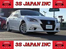 2013 Toyota Crown Hybrid