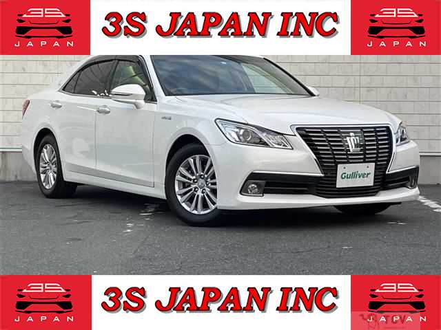 2013 Toyota Crown Hybrid