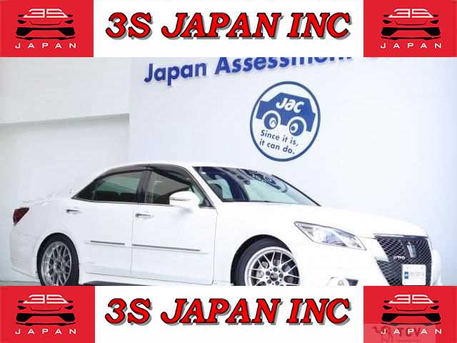 2013 Toyota Crown Hybrid