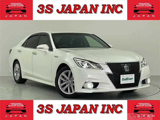 2015 Toyota Crown Hybrid