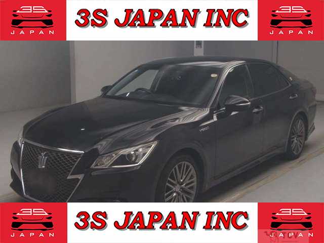 2013 Toyota Crown Hybrid