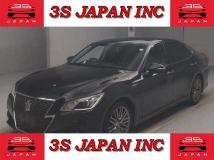 2013 Toyota Crown Hybrid