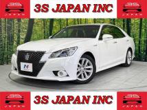 2013 Toyota Crown Hybrid