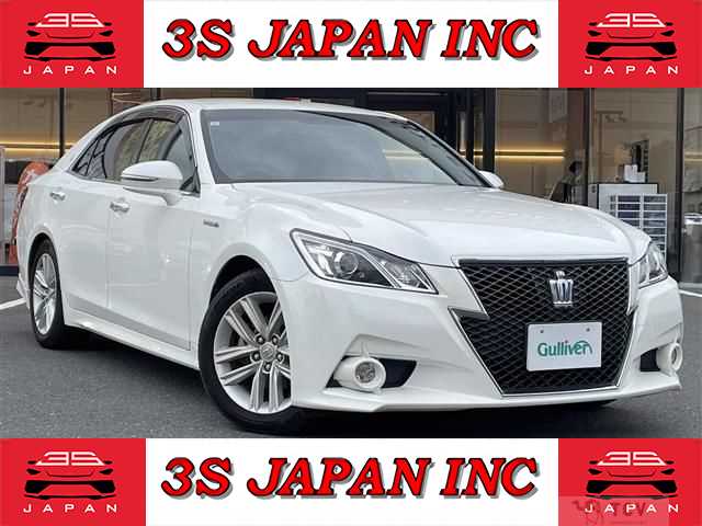 2014 Toyota Crown Hybrid