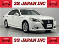 2015 Toyota Crown Hybrid