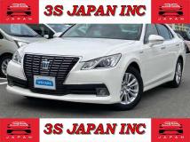 2013 Toyota Crown Hybrid