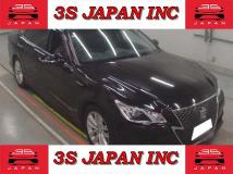 2014 Toyota Crown Hybrid