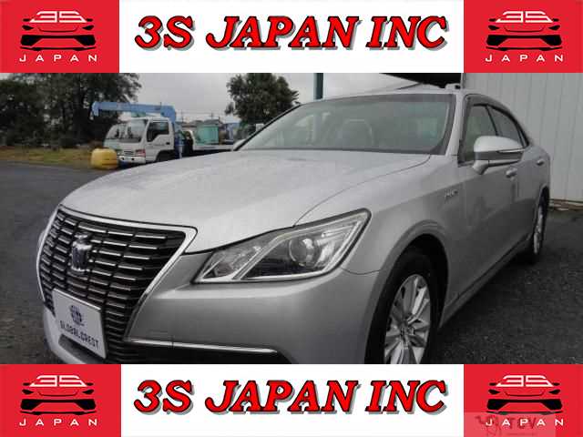 2013 Toyota Crown Hybrid