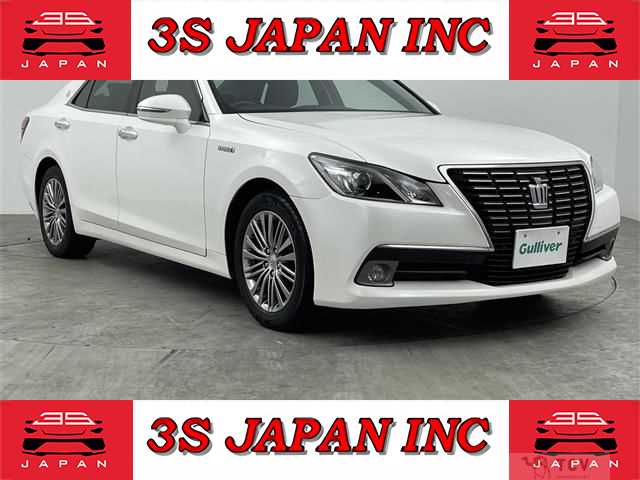 2015 Toyota Crown Hybrid