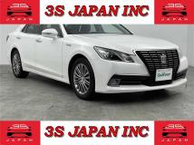 2015 Toyota Crown Hybrid