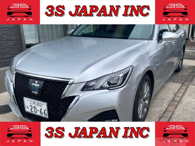 2017 Toyota Crown Hybrid