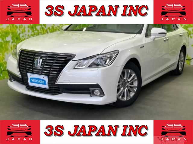 2013 Toyota Crown Hybrid