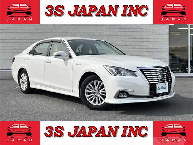 2017 Toyota Crown Hybrid